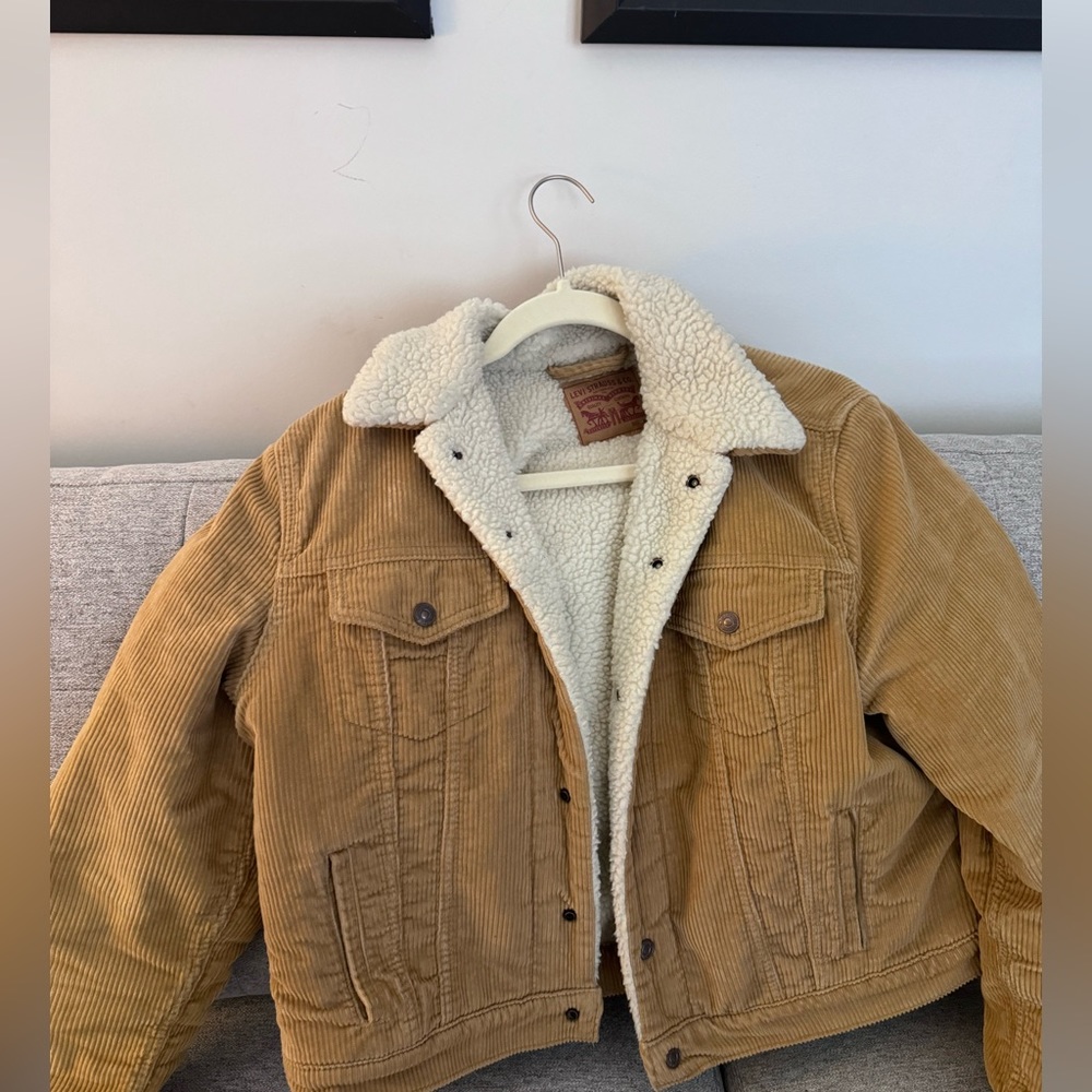 Levi’s trucker jacket